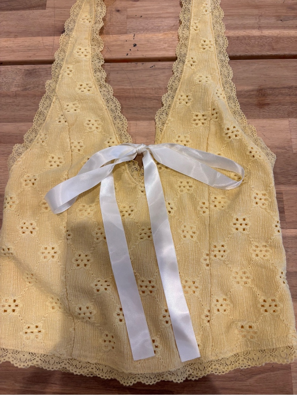 Kimchi Blue Light Orange Eyelet Halter Crop Top SZ S. - Picture 3 of 10